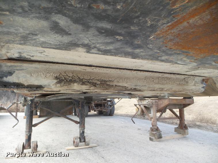 image for item DA7669 1971 Gorbett Bros. asphalt trailer