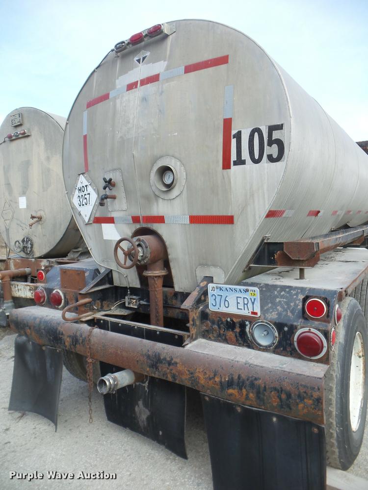 image for item DA7669 1971 Gorbett Bros. asphalt trailer