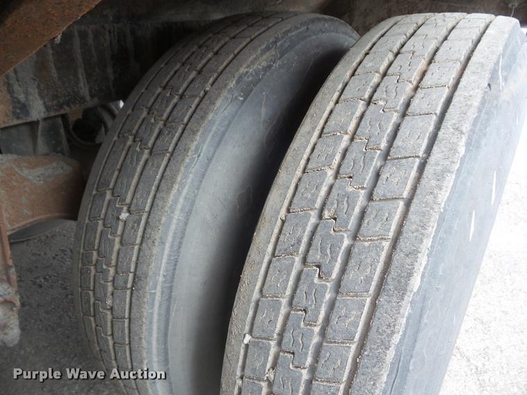 image for item DA7669 1971 Gorbett Bros. asphalt trailer