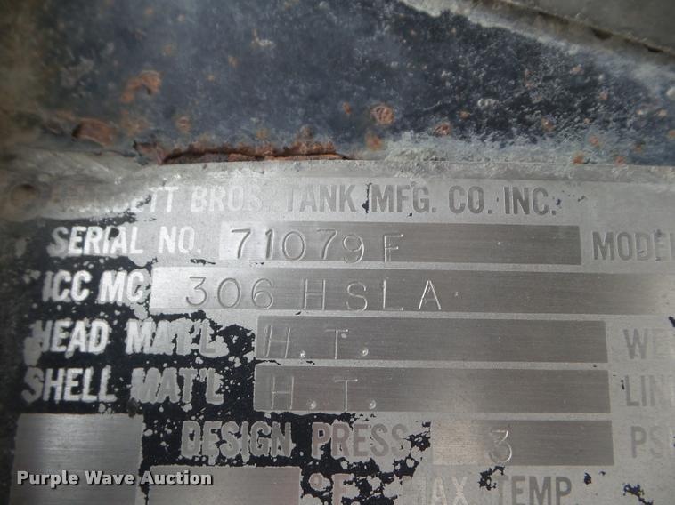 image for item DA7669 1971 Gorbett Bros. asphalt trailer