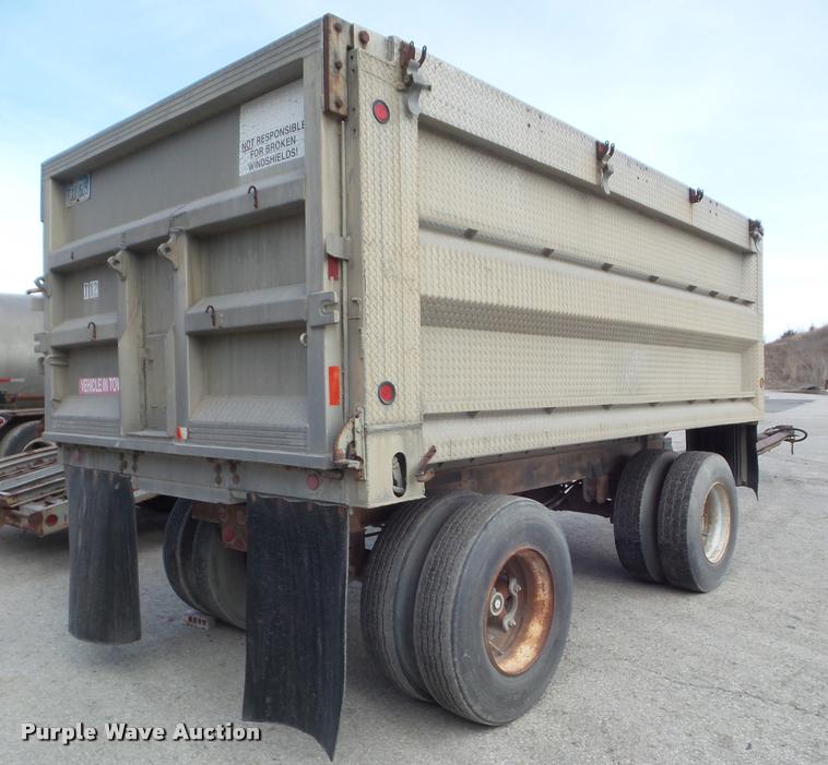 image for item DA7671 1989 C&P end dump trailer