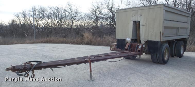 image for item DA7671 1989 C&P end dump trailer