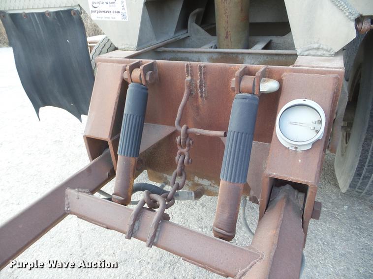 image for item DA7671 1989 C&P end dump trailer