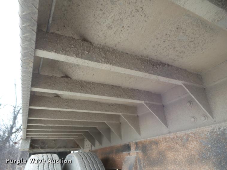 image for item DA7671 1989 C&P end dump trailer