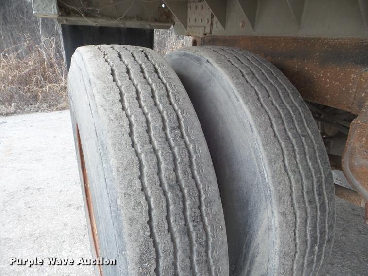 image for item DA7671 1989 C&P end dump trailer