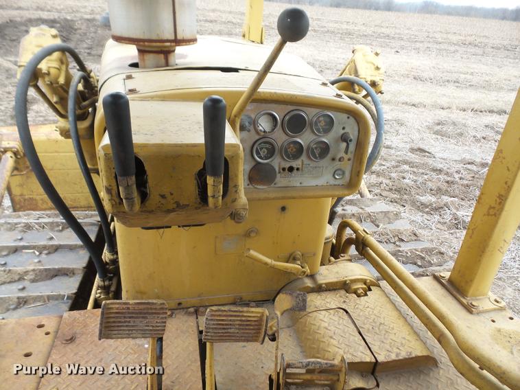 image for item DB0748 1965 Caterpillar D7E dozer