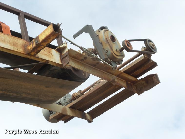 image for item DB1866 Radial arm conveyor