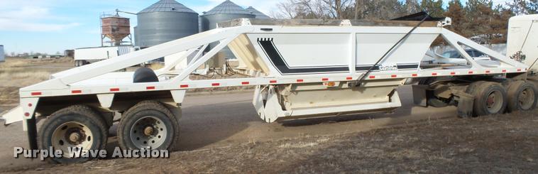 image for item DB1874 2007 Castleton bottom dump trailer
