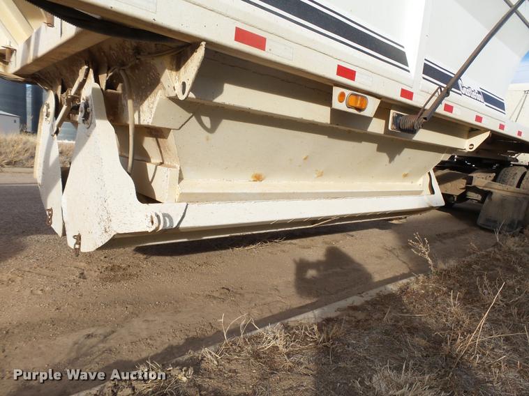 image for item DB1874 2007 Castleton bottom dump trailer