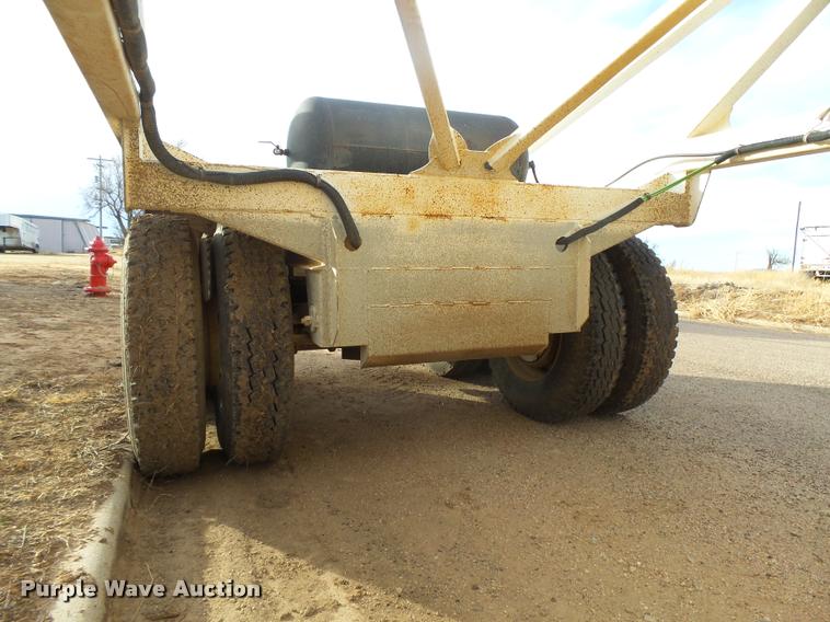 image for item DB1874 2007 Castleton bottom dump trailer