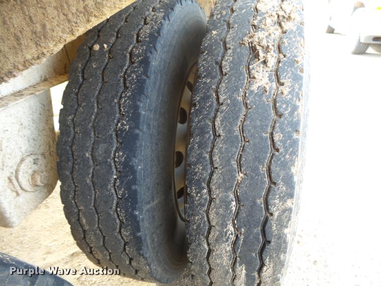 image for item DB1874 2007 Castleton bottom dump trailer