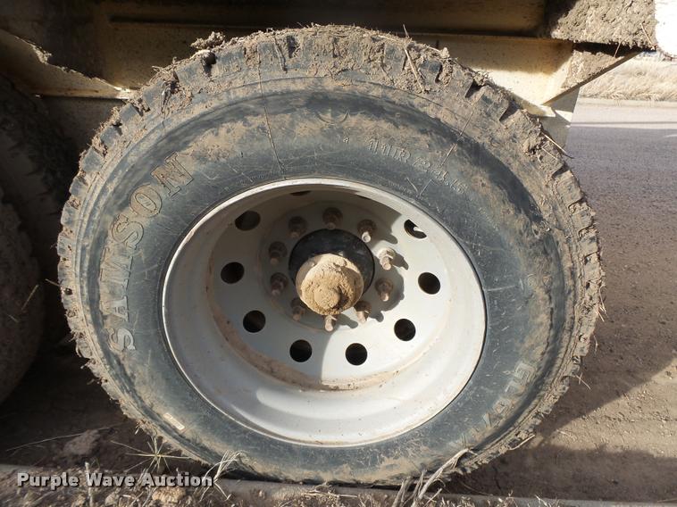 image for item DB1874 2007 Castleton bottom dump trailer