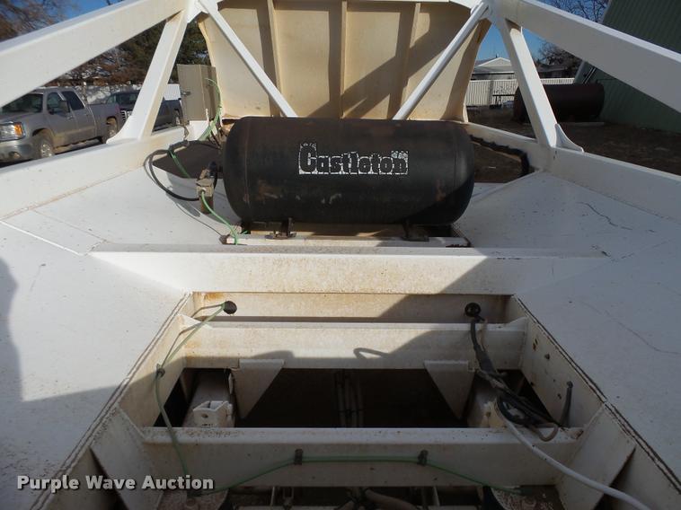 image for item DB1874 2007 Castleton bottom dump trailer