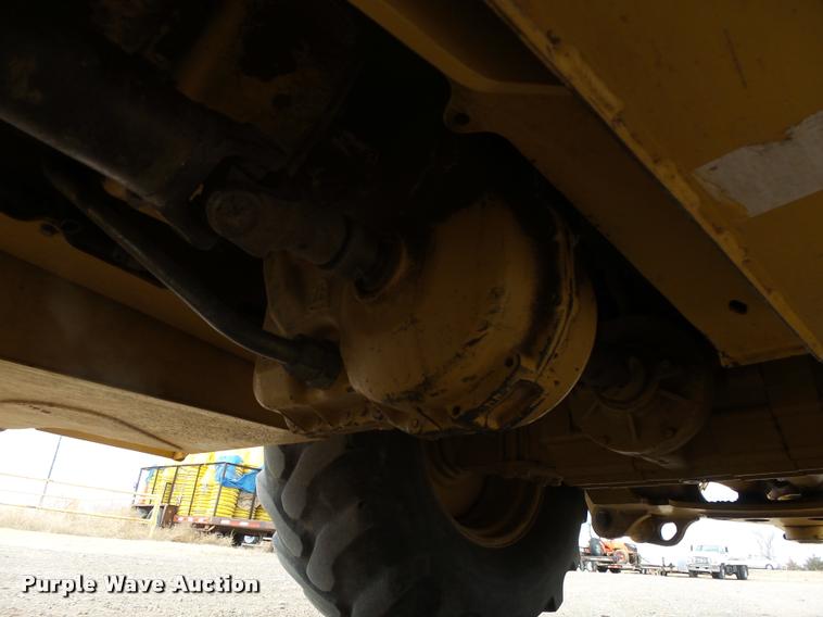 image for item DB1907 2005 John Deere 310SG backhoe