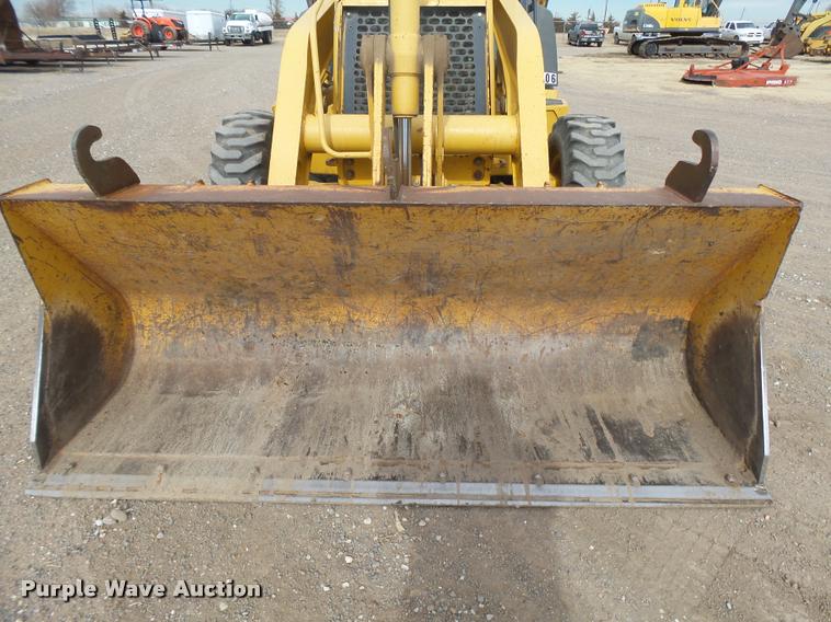 image for item DB1907 2005 John Deere 310SG backhoe