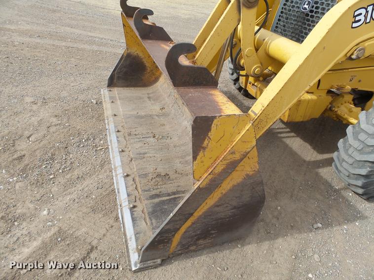 image for item DB1907 2005 John Deere 310SG backhoe