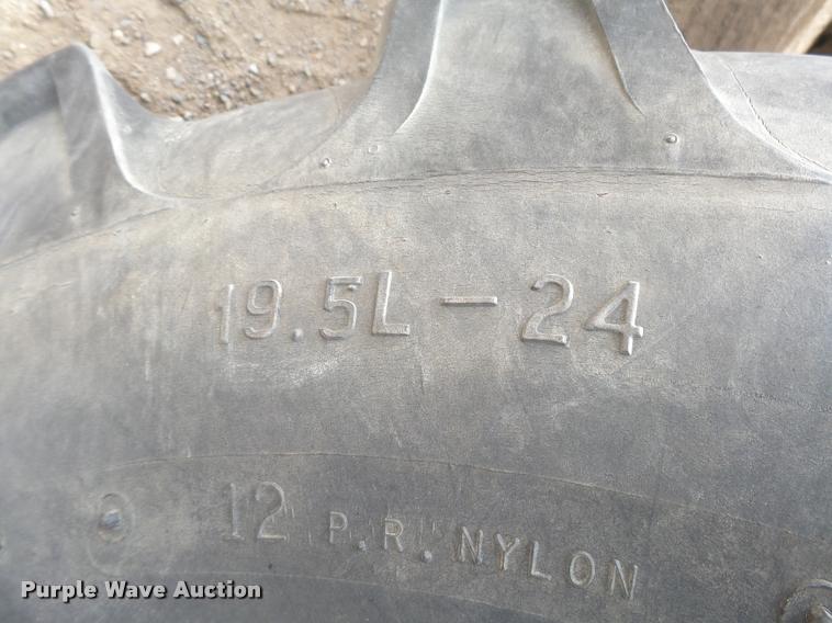 image for item DB1907 2005 John Deere 310SG backhoe