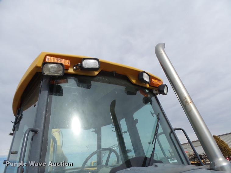 image for item DB1907 2005 John Deere 310SG backhoe