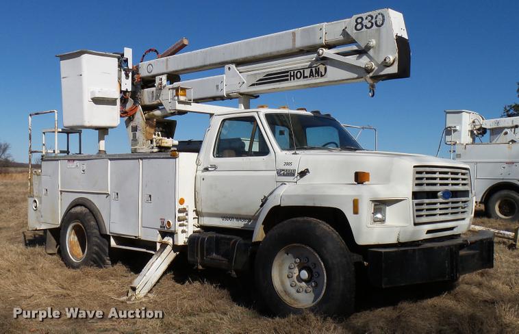 image for item DB2318 1994 Ford F700 bucket truck