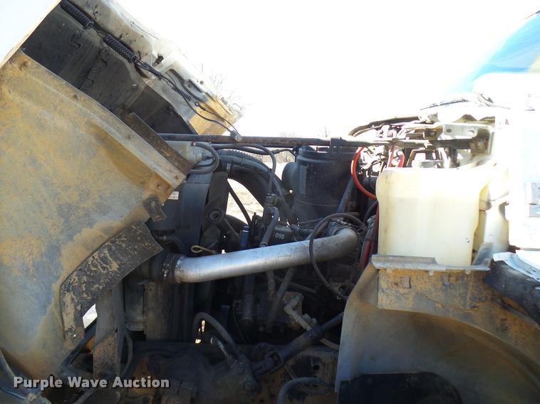 image for item DB2318 1994 Ford F700 bucket truck