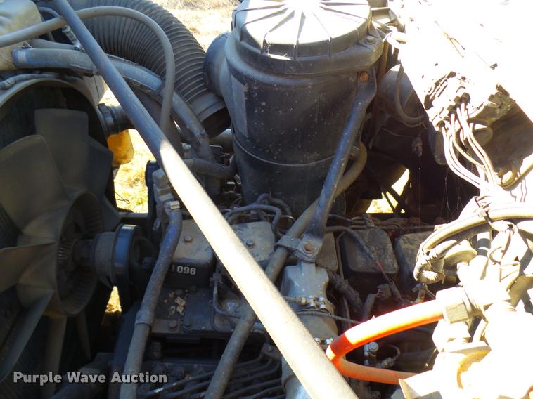 image for item DB2318 1994 Ford F700 bucket truck