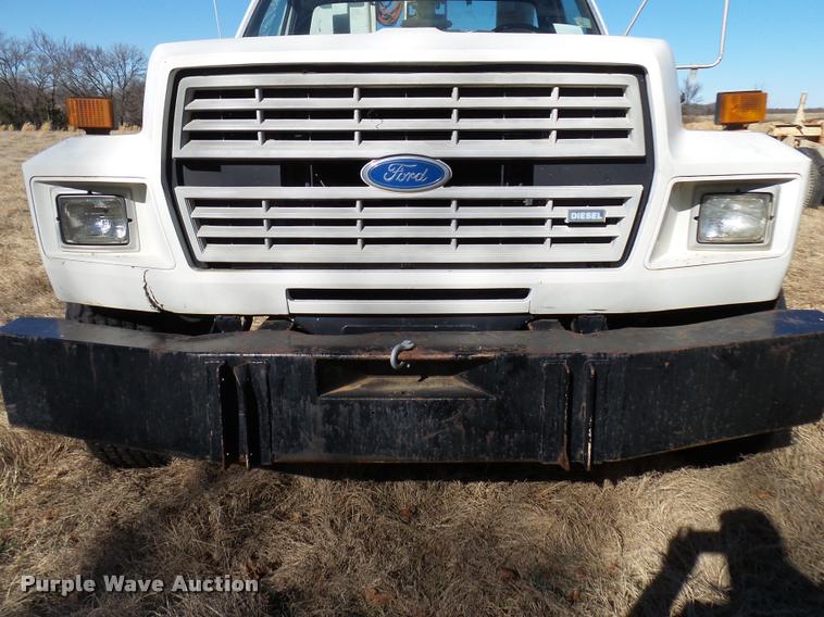 image for item DB2318 1994 Ford F700 bucket truck