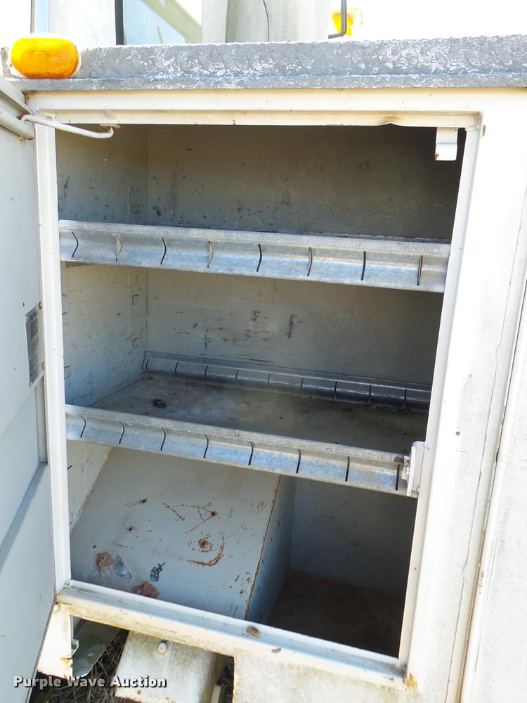 image for item DB2318 1994 Ford F700 bucket truck