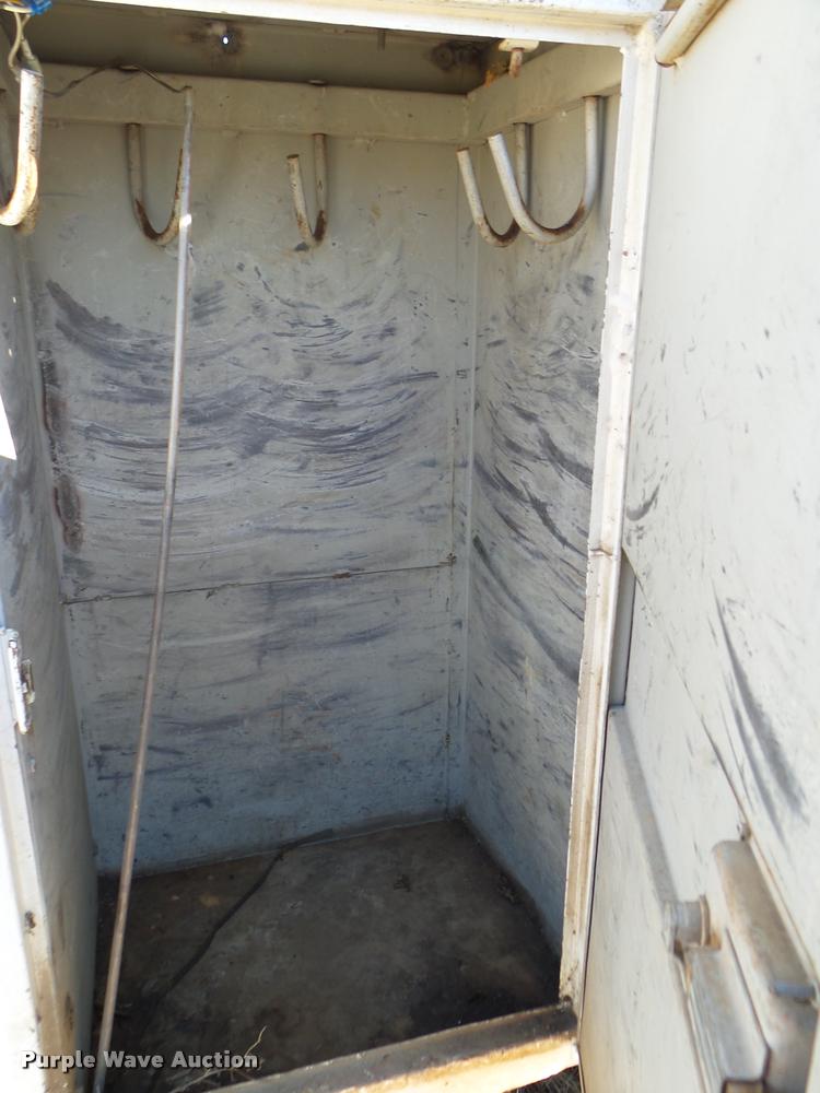 image for item DB2318 1994 Ford F700 bucket truck