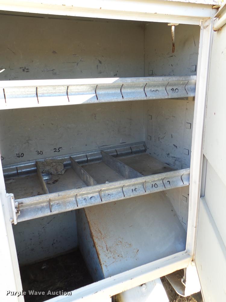 image for item DB2318 1994 Ford F700 bucket truck