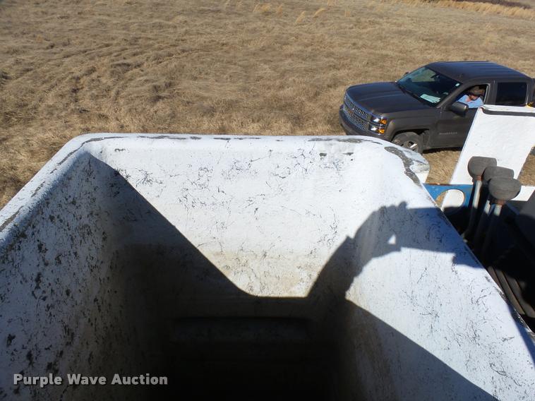 image for item DB2318 1994 Ford F700 bucket truck