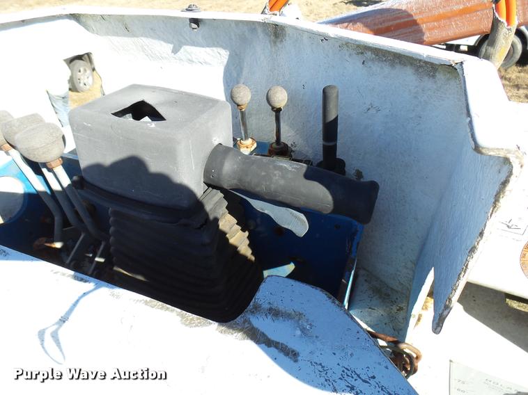 image for item DB2318 1994 Ford F700 bucket truck