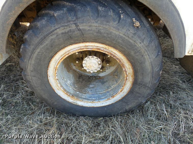 image for item DB2318 1994 Ford F700 bucket truck