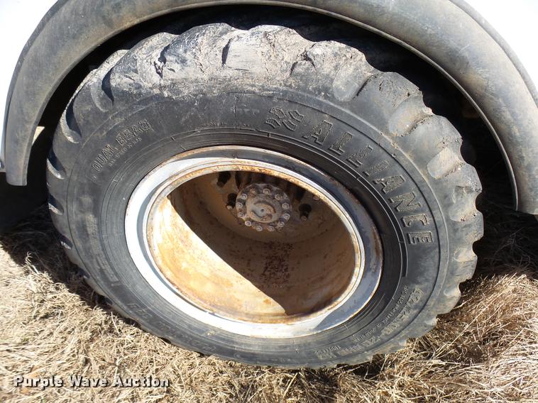 image for item DB2318 1994 Ford F700 bucket truck
