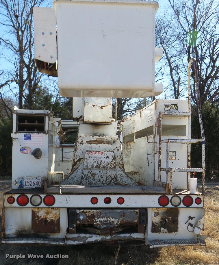 image for item DB2320 1997 GMC C7500 bucket truck