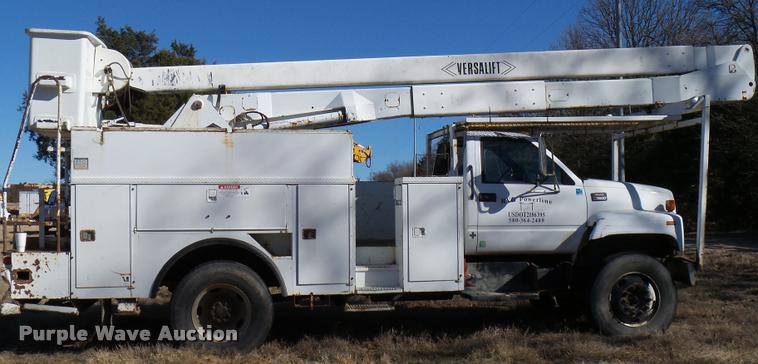image for item DB2320 1997 GMC C7500 bucket truck