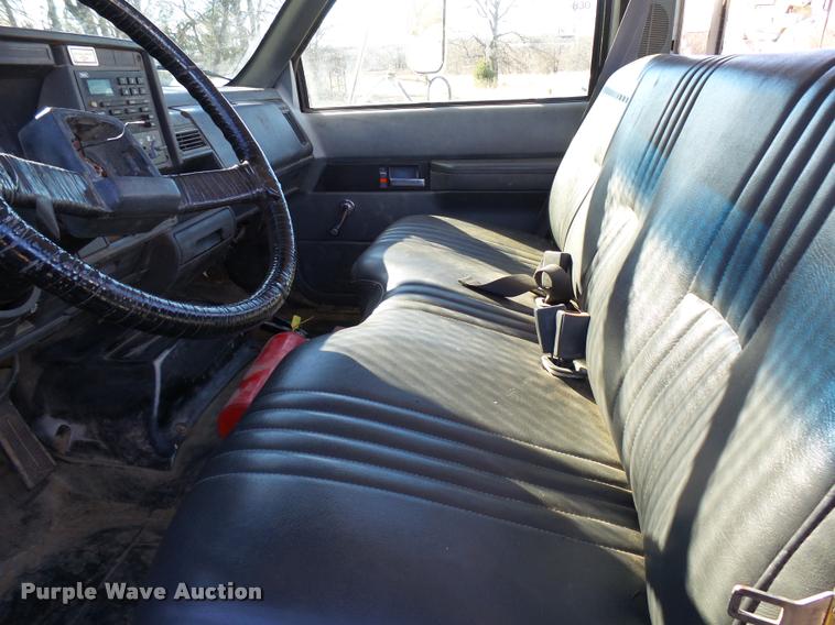 image for item DB2320 1997 GMC C7500 bucket truck