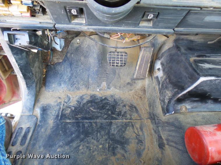 image for item DB2320 1997 GMC C7500 bucket truck