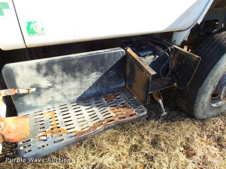 image for item DB2320 1997 GMC C7500 bucket truck