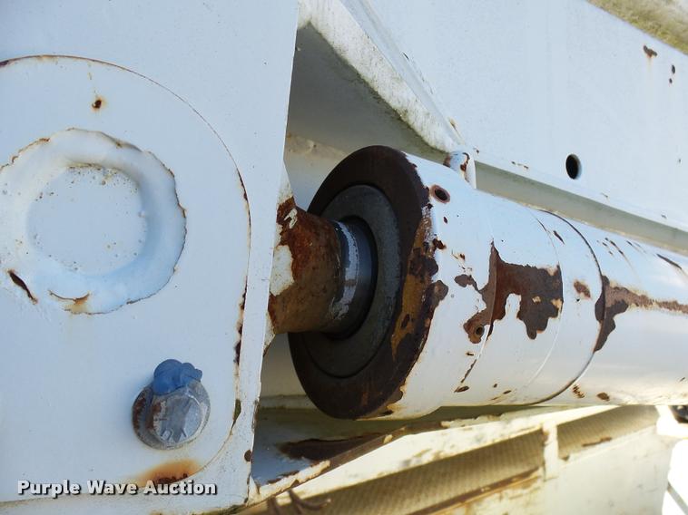 image for item DB2320 1997 GMC C7500 bucket truck