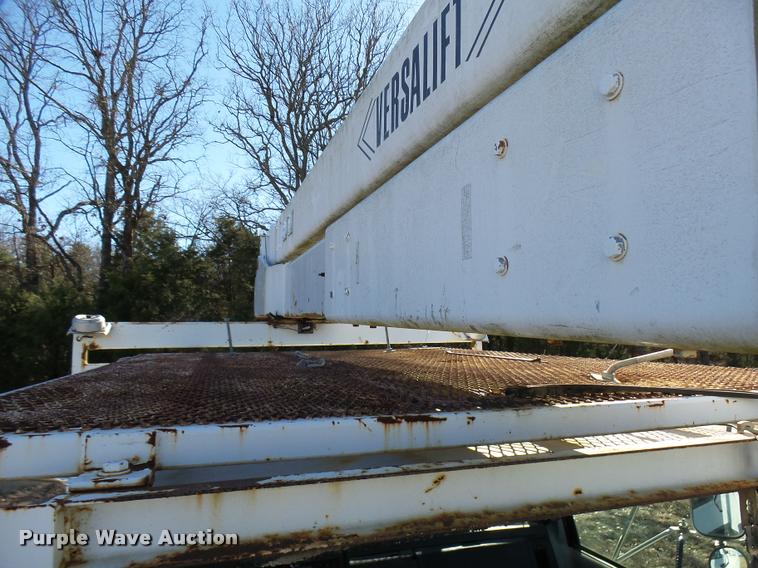 image for item DB2320 1997 GMC C7500 bucket truck