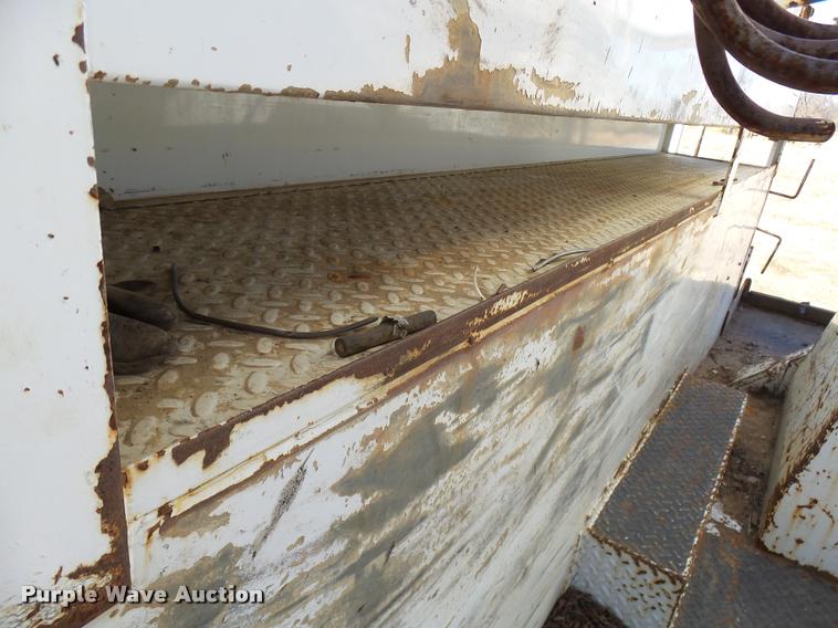 image for item DB2320 1997 GMC C7500 bucket truck