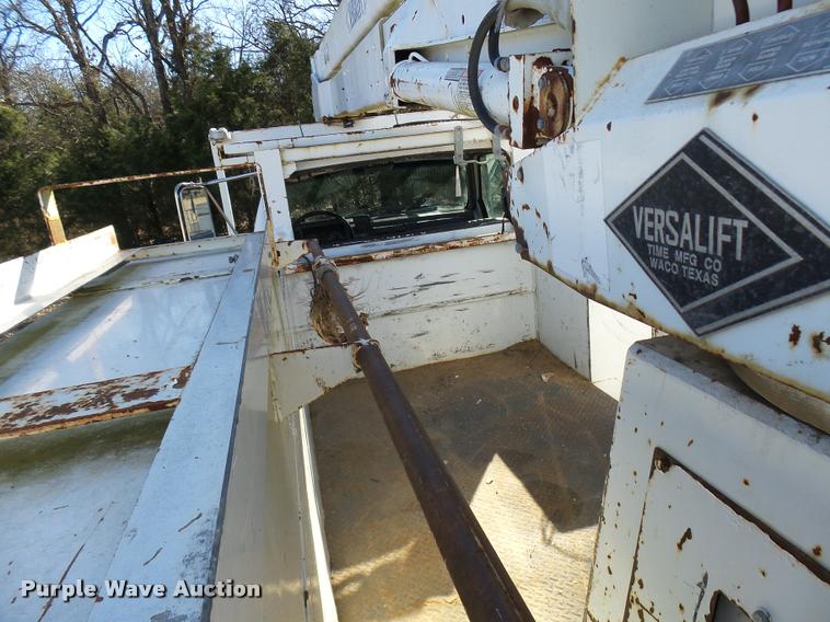 image for item DB2320 1997 GMC C7500 bucket truck