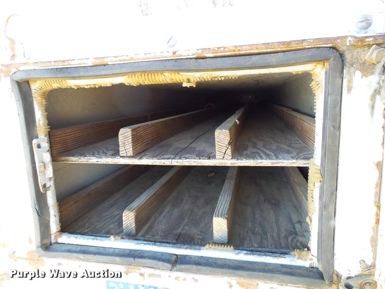 image for item DB2320 1997 GMC C7500 bucket truck