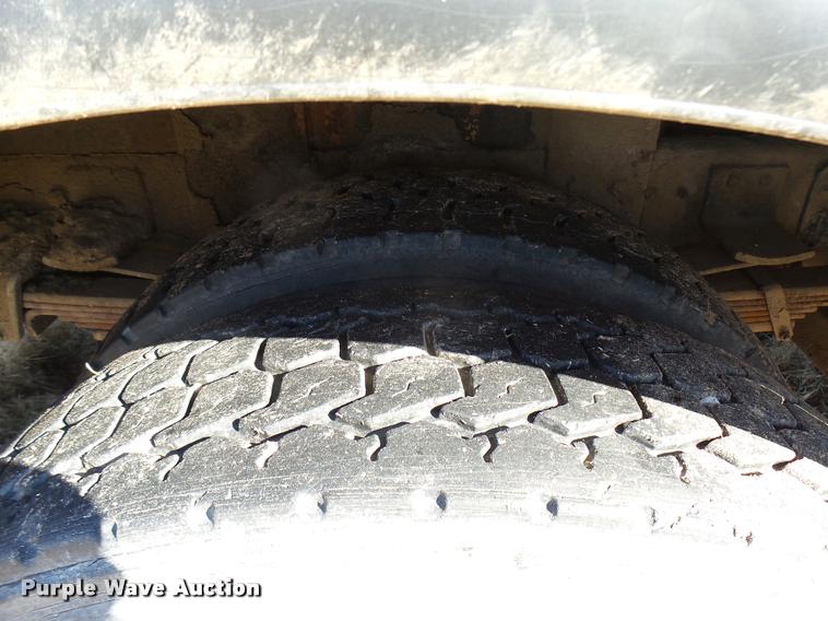 image for item DB2320 1997 GMC C7500 bucket truck