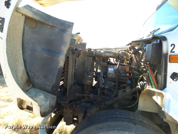 image for item DB2321 2001 International 4900 bucket truck material handler