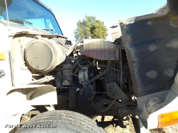 image for item DB2321 2001 International 4900 bucket truck material handler