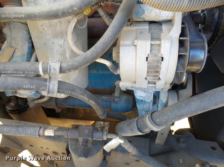 image for item DB2321 2001 International 4900 bucket truck material handler