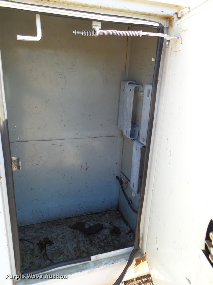 image for item DB2321 2001 International 4900 bucket truck material handler