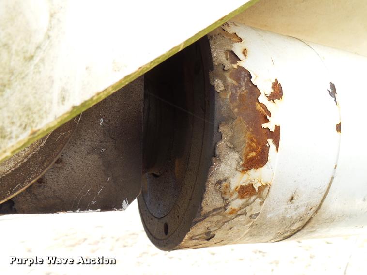 image for item DB2321 2001 International 4900 bucket truck material handler