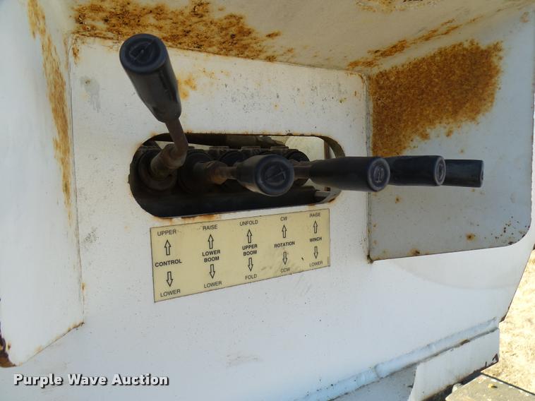 image for item DB2321 2001 International 4900 bucket truck material handler